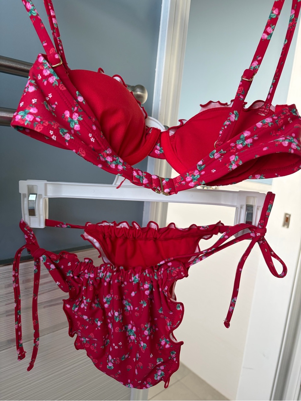 wild fable Red Floral Ruffle Bikini Set - Picture 2 of 2